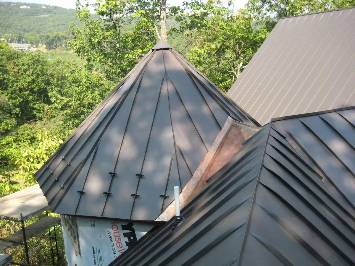 Professional Roof Tarp Installation by Craftsman Roofing in Marble City